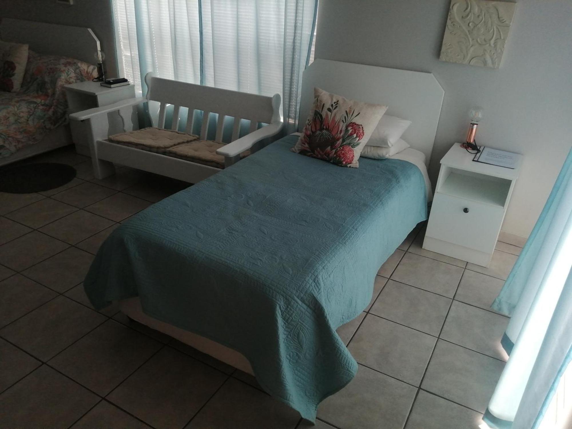 Larochelle Guesthouse Keetmanshoop Rum bild